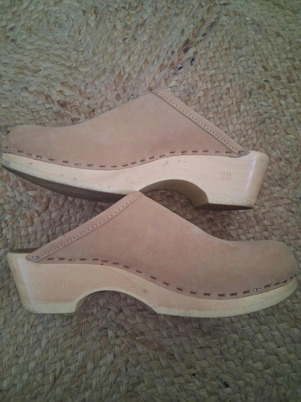 No. 6 Tan Leather Clogs with Wooden Sole 38
